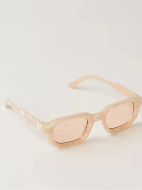 NWOT Free People Beige/Pale Peach Rectangular Sunglasses